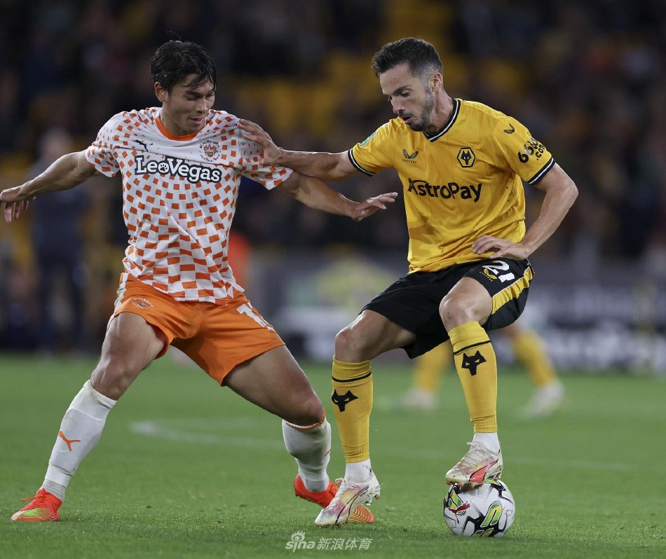 而他的存在 而他的存在