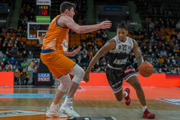 实属不易 实属不易